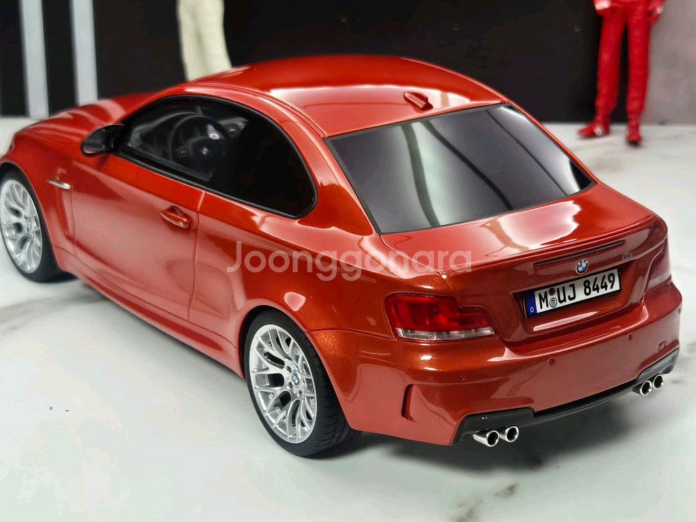 1:18 1m 지티스피릿 오렌지 다이캐스트팝니다.--1