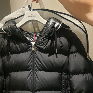 몽클레어 패딩카테레 블랙 2