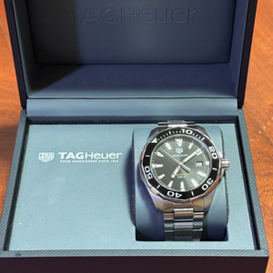 태그호이어 아쿠아레이서 300 쿼츠 43mm