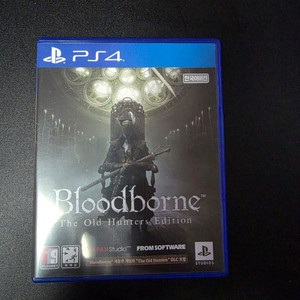 ps4 블러드본 더올드헌터스 에디션 팝니다.