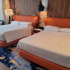 [10월31일(금)] 인스파이어 호텔 디럭스 더블퀸룸