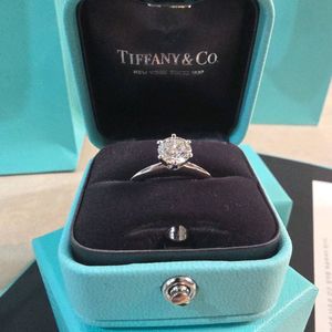 티파니 솔리테어 1캐럿 다이아반지 [신품] 이미지