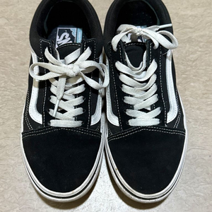 반스 올드스쿨 블랙 컴피쿠시 240 팝니다.