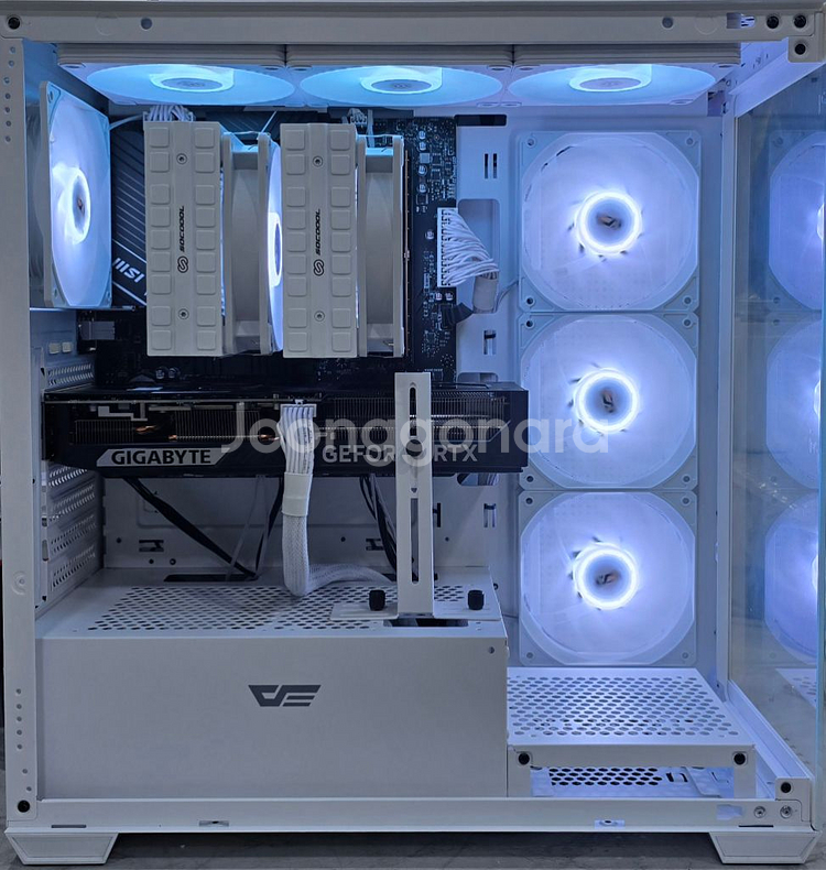 7800x3d, 5070 블랙&화이트 게이밍피씨 팝니다--0