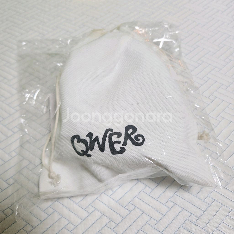 QWER 팝업 기타 가죽 스트랩--0