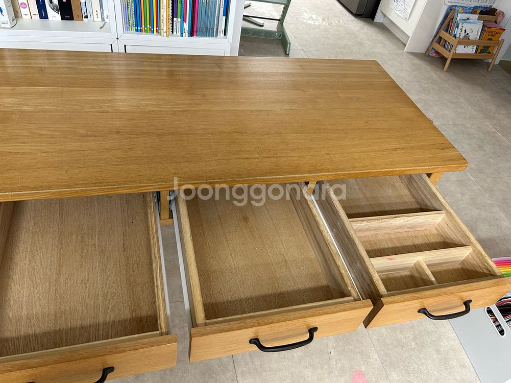 마켓엠 물푸레나무 원목 책상--4