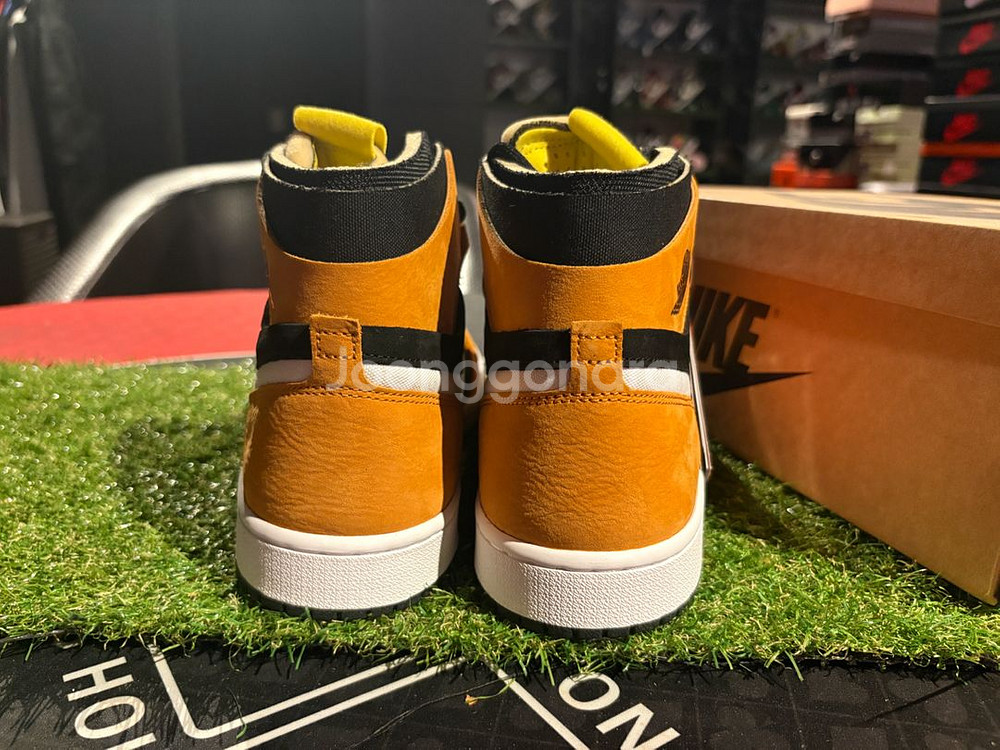 [새상품]조던1하이 줌 (275)--4