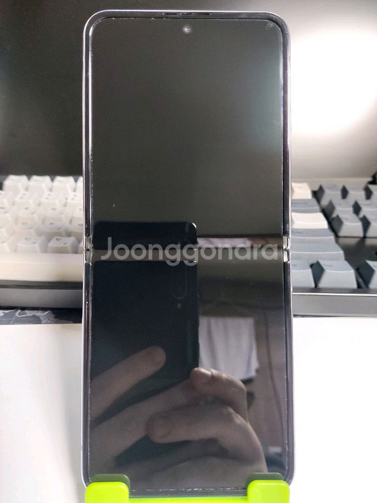 갤럭시Z 플립4 512GB 라벤더 팝니다--0