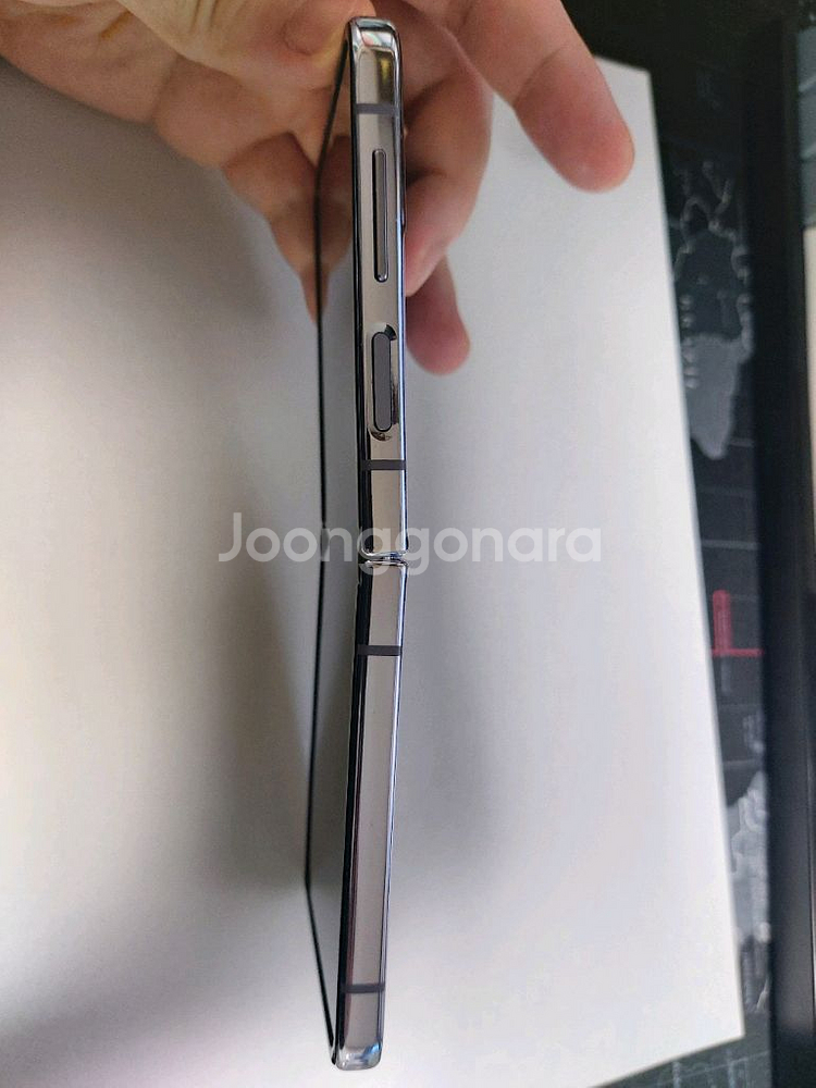 갤럭시Z 플립4 512GB 라벤더 팝니다--1