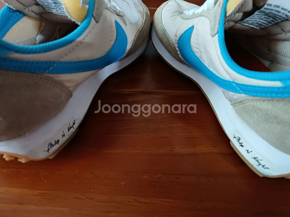 나이키 와플 트레이너2 하와이 275 파손있음--3