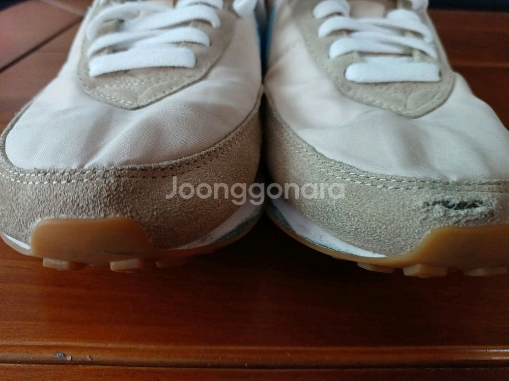 나이키 와플 트레이너2 하와이 275 파손있음--1