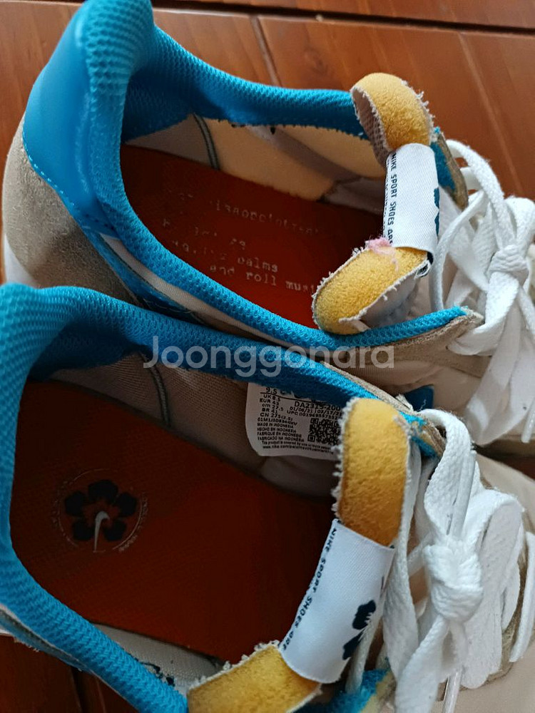 나이키 와플 트레이너2 하와이 275 파손있음--4