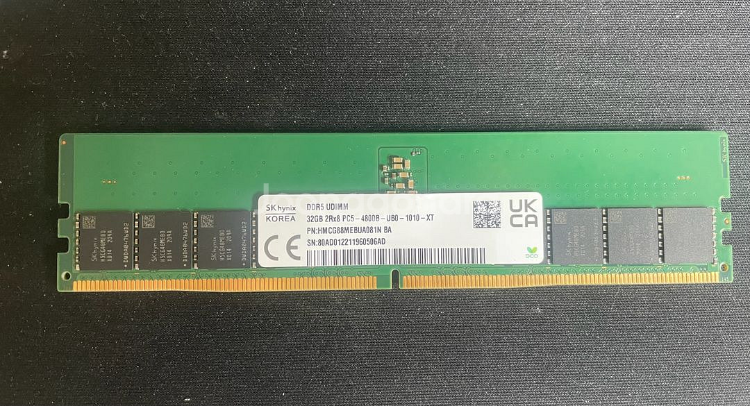 하이닉스 DDR5 4800 32G 1개--0