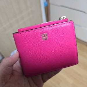 루이까또즈 핫핑크 반지갑