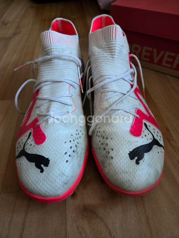 푸마 풋살화 2개 운포 15만원에 판매합니다--5