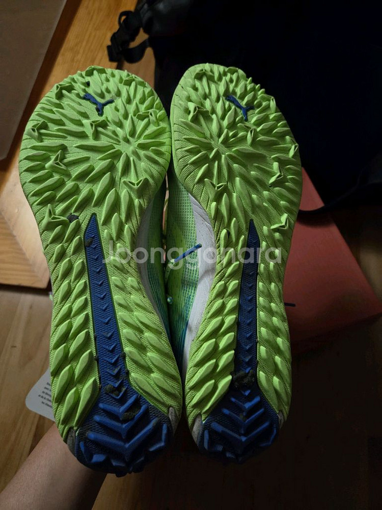 푸마 풋살화 2개 운포 15만원에 판매합니다--2