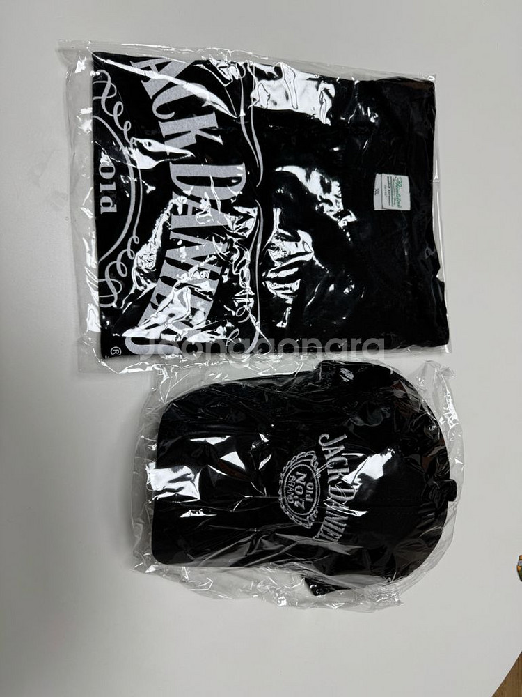 잭다니엘 반팔티 free사이즈 모자 셋트 팝니다--0