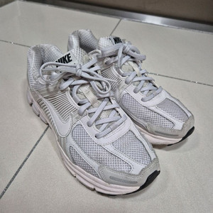 나이키 줌 보메로 5