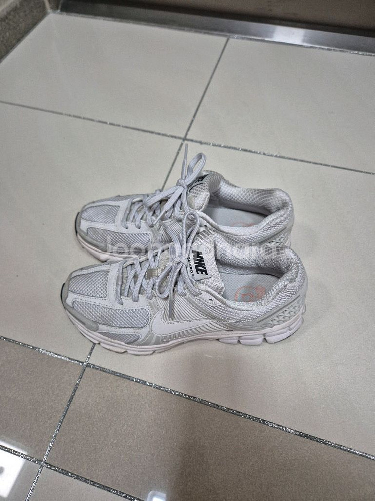 나이키 줌 보메로 5--2