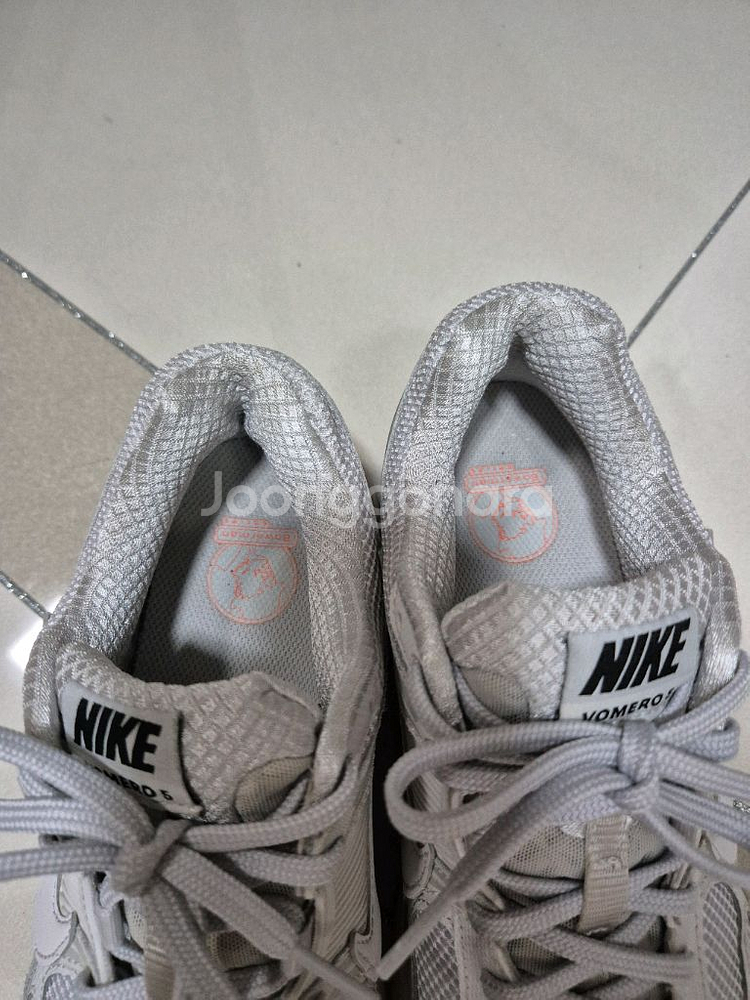 나이키 줌 보메로 5--4