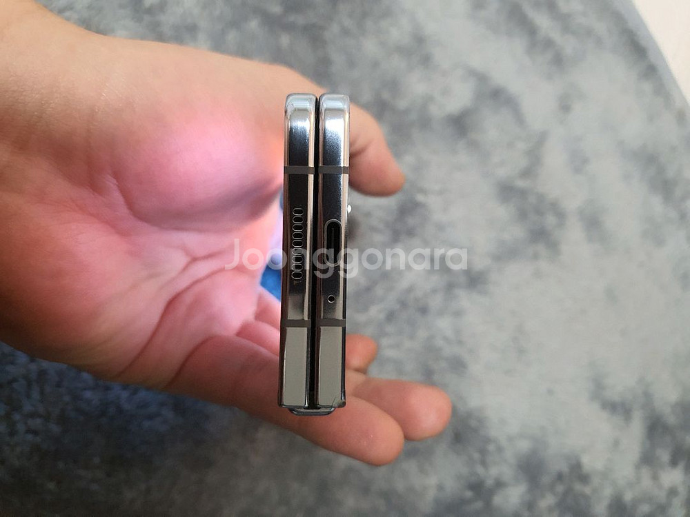 갤럭시폴드 5 256 G 판매합니다--4