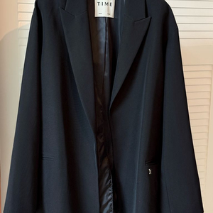 타임 엠블럼 루즈핏 블랙 자켓 66