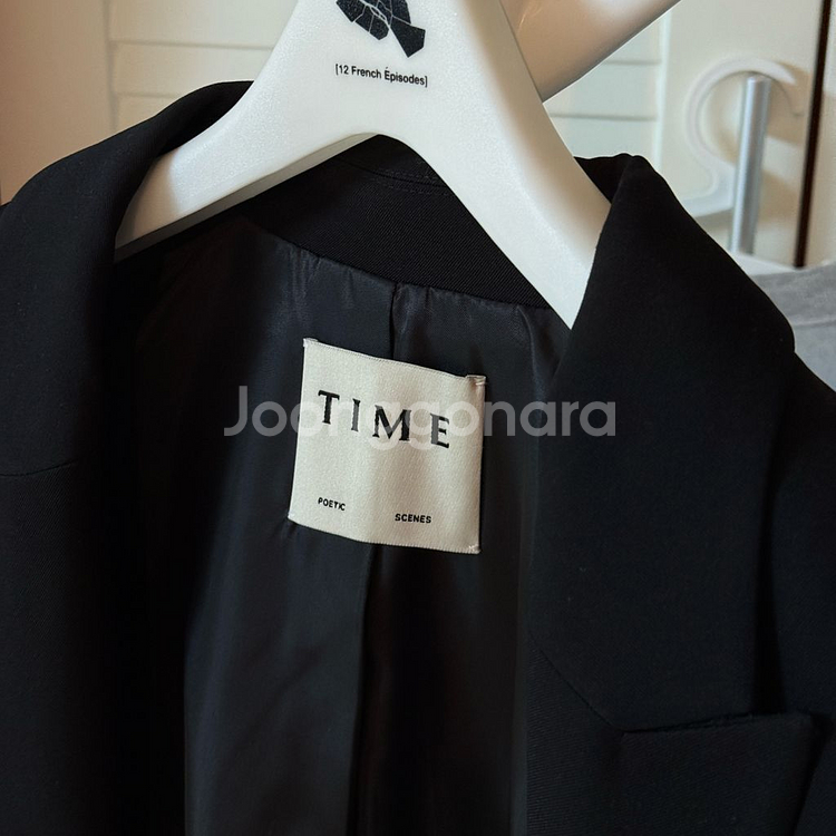 타임 엠블럼 루즈핏 블랙 자켓 66--2