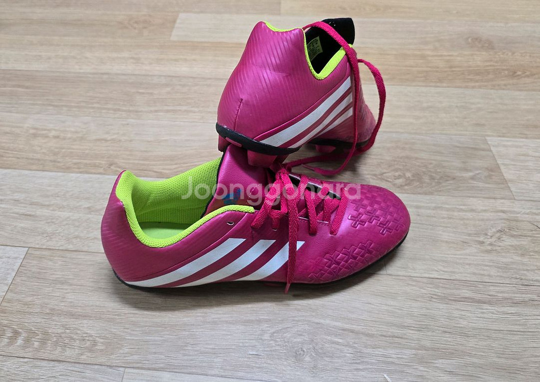 (택포)아디다스 축구화 남 260--0