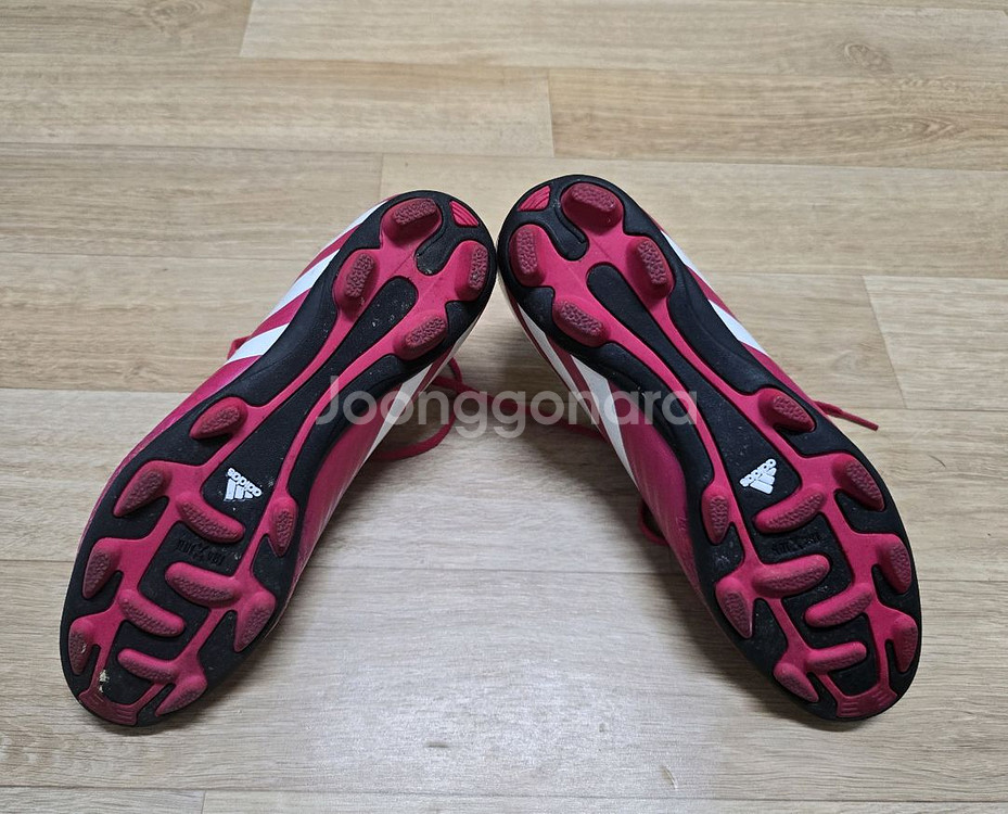 (택포)아디다스 축구화 남 260--4