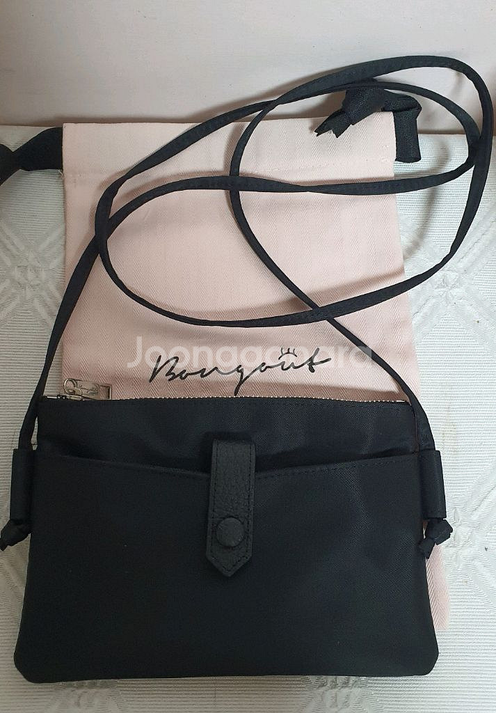 봉긋 블랙 크로스백--1