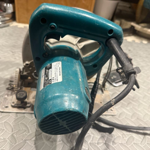 마끼다 5740NB 7인치 원형톱