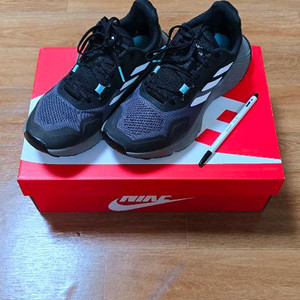 여.225+) 아디다스 여성 트레일러닝 운동화,테렉스