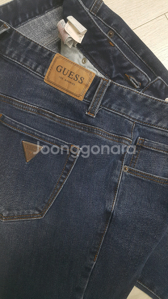 GUESS 게스은장(사방스판) 기모청바지 32인치 S급--0
