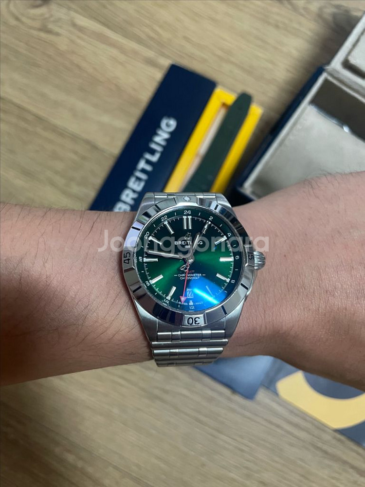 브라이틀링 크로노맷 오토매틱 GMT 40 팝니다--4