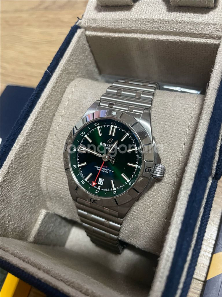 브라이틀링 크로노맷 오토매틱 GMT 40 팝니다--3