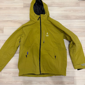 스페셜게스트 스노우보드복 액티브 자켓 판매합니다