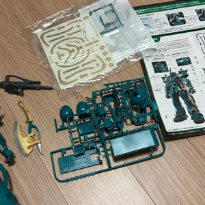 건담 mg 자쿠 도즐 자비 전용기 조립품