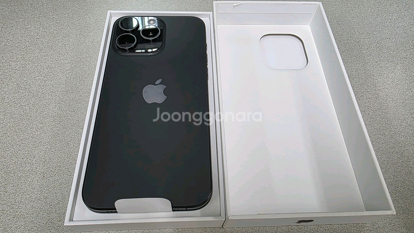 아이폰 15프로맥스 1TB 블랙 리퍼 새제품 판매--1