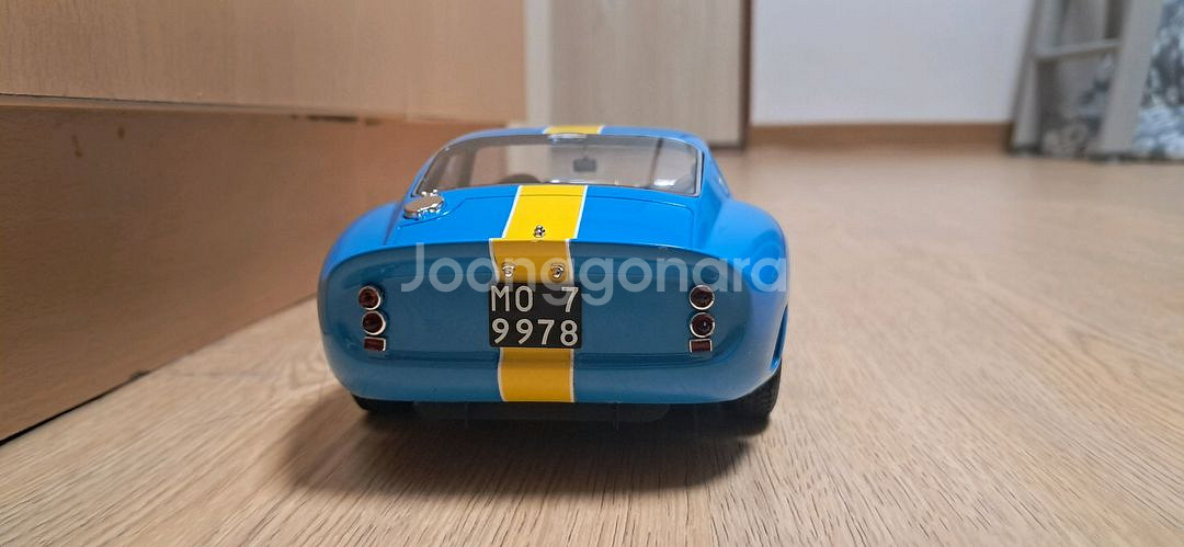 1/18 페라리250gto 다이캐스트--3
