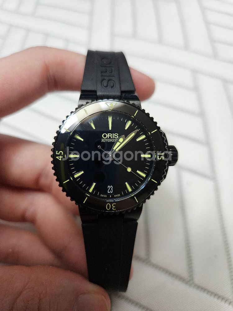 오리스 애커스 36mm 형광 정품--0