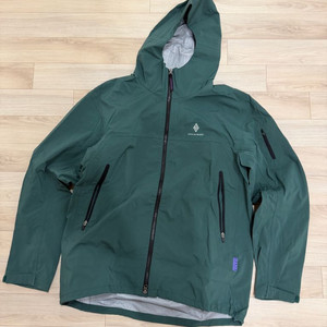 스페셜게스트 스노우보드복 아웃쉘 자켓 판매합니다