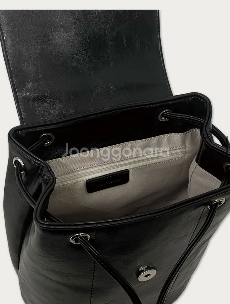 썸웨어버터 플레 백팩 블랙--5