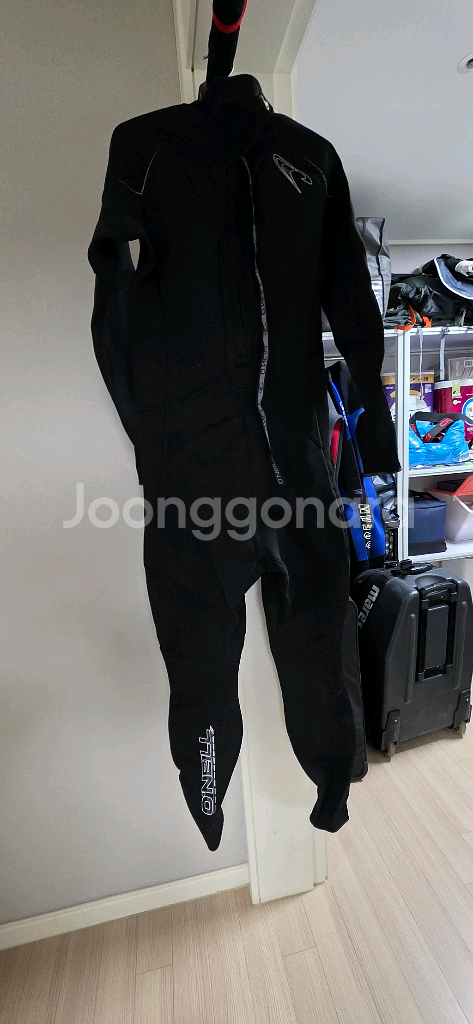 오닐 남성 웻슈트 XL + 마레스 장갑--1