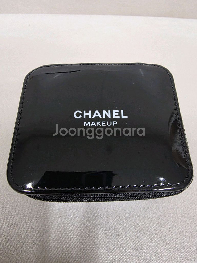 샤넬 메이크업파우치(미사용)--1