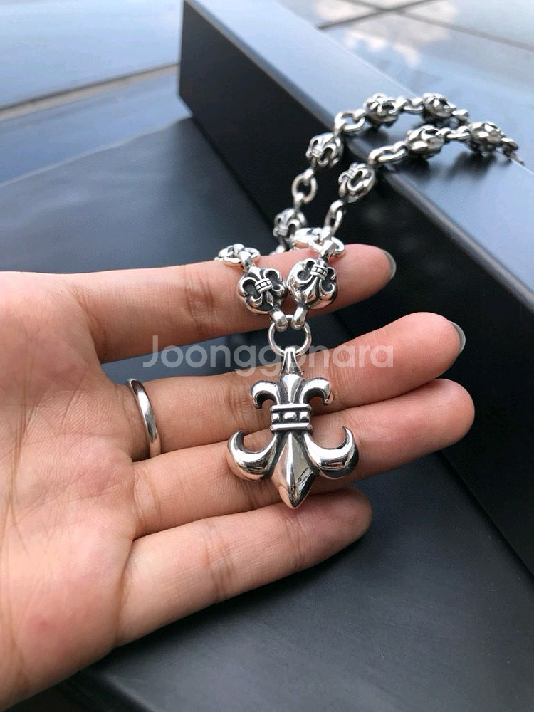 크롬하츠 플뢰르 드 리스 펜던트 목걸이--0