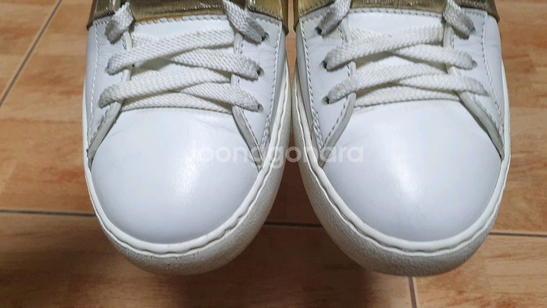 정품 발렌티노 히든 37 (240추천)--1