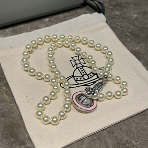 비비안 웨스트우드 펄 orb 네크리스 (핑크 액센트)