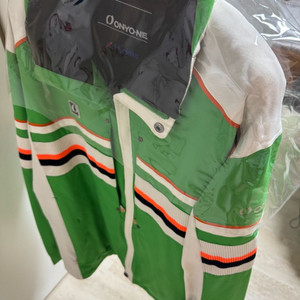 온요네스키복 라지 엠 같이 판매합니다