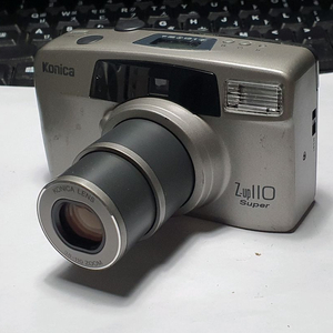 코니카 Z-up 110super 38-110 필름카메라