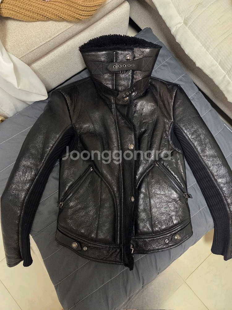 버버리런던 양가죽 무스탕 라이더 자켓--0